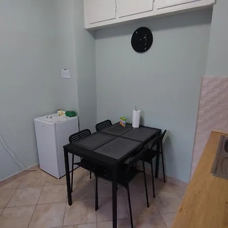 Apartment Koroesi *