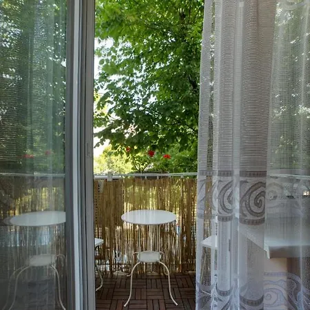 Apartment Koroesi *