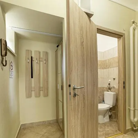 Lägenhet Koroesi Pécs