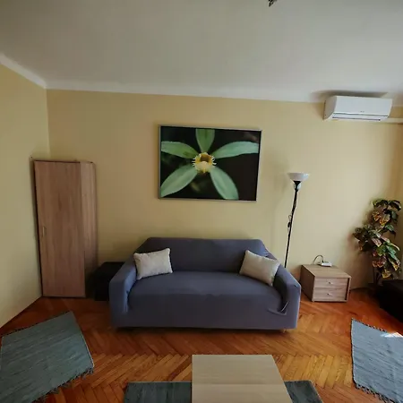 Koroesi Apartamento