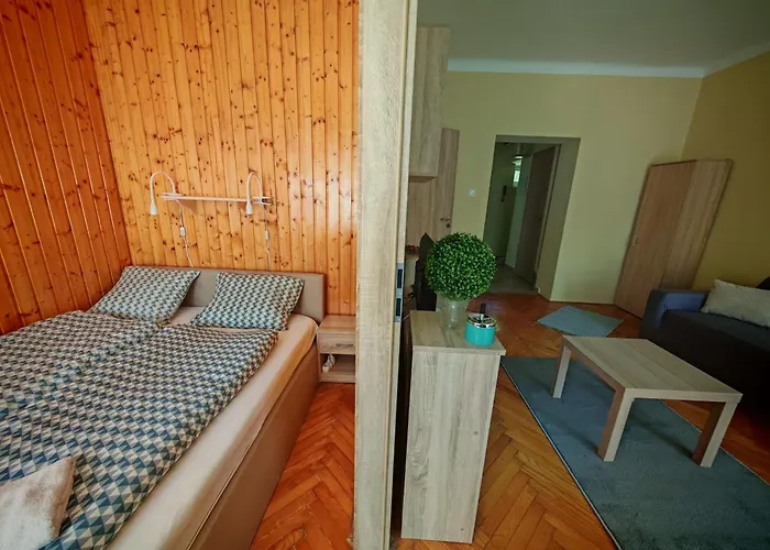 Koroesi Apartamento *
